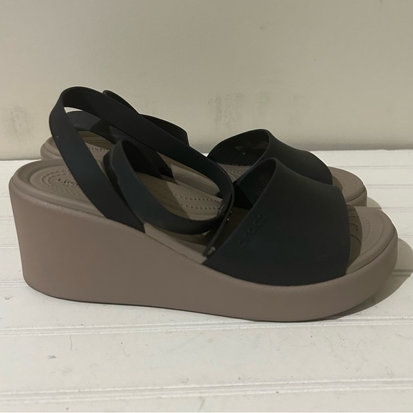 Crocs Women's Shoes 10 Brooklyn Ankle Strap Wedges Sandal Black Mushroom Casual - Picture 5 of 11